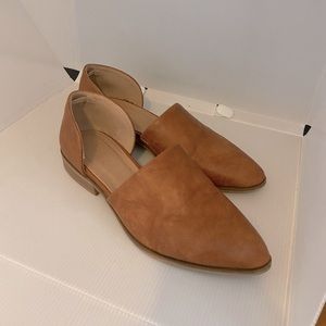 Womens Flats/ Sandals size 8.5